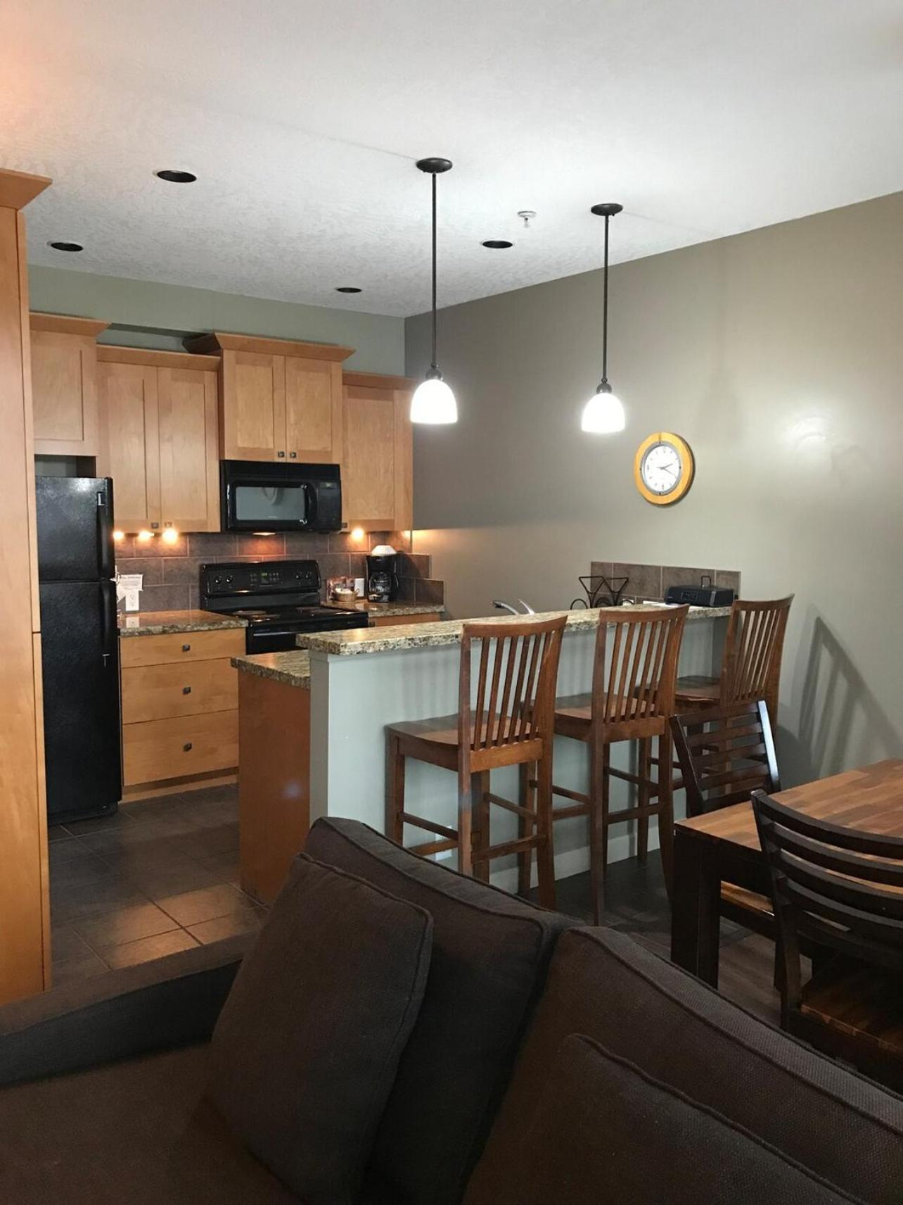 Sheringham Townhouse - Sooke Ngoại thất bức ảnh